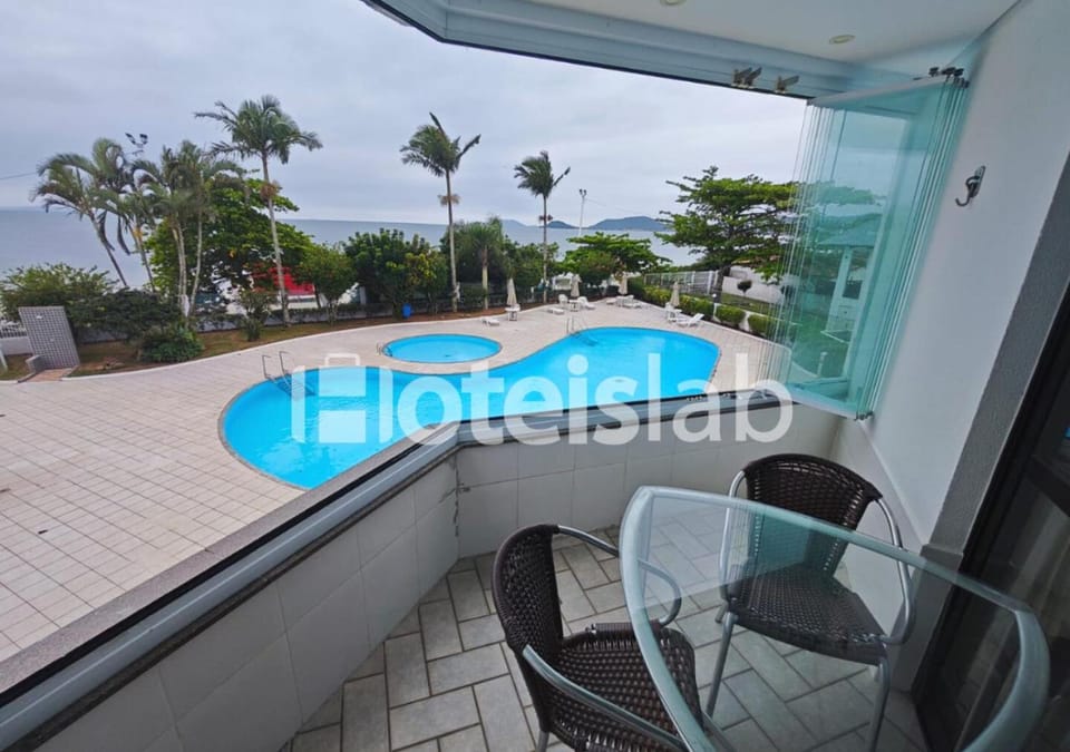 C151 Ap de 2 quartos com vista direta para o mar Apartment in Florianopolis