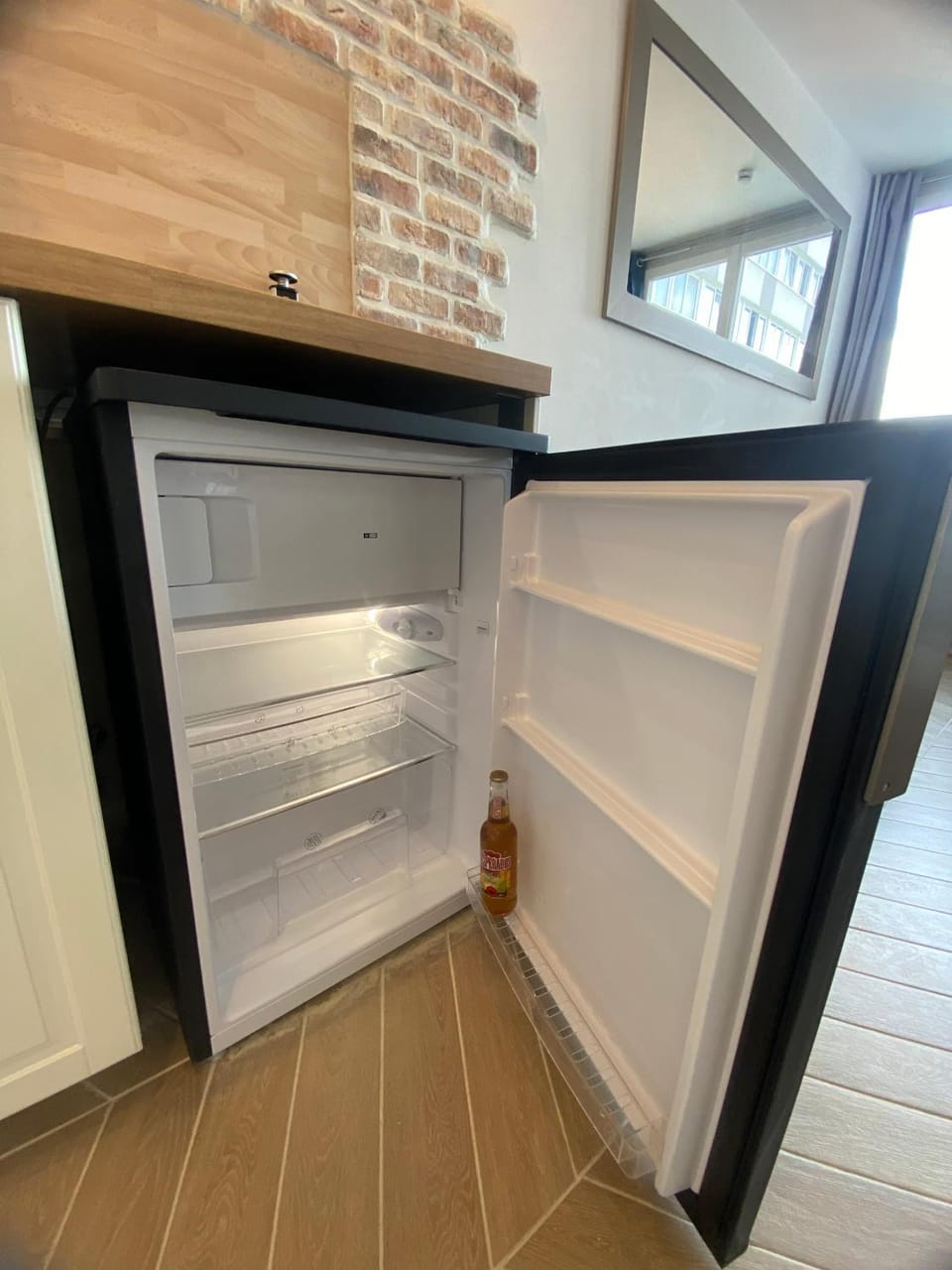 Kitchen or kitchenette, oven