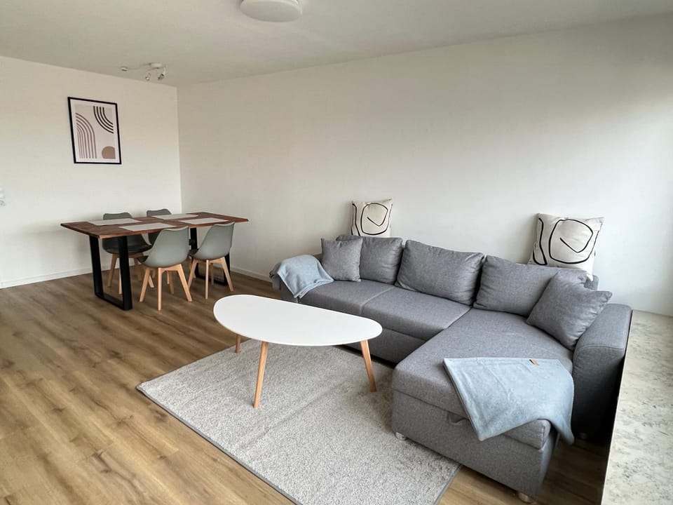 Communal lounge/ TV room, Living room, Dining area