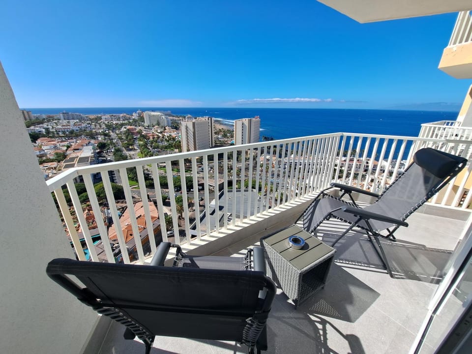 View (from property/room), City view, Sea view