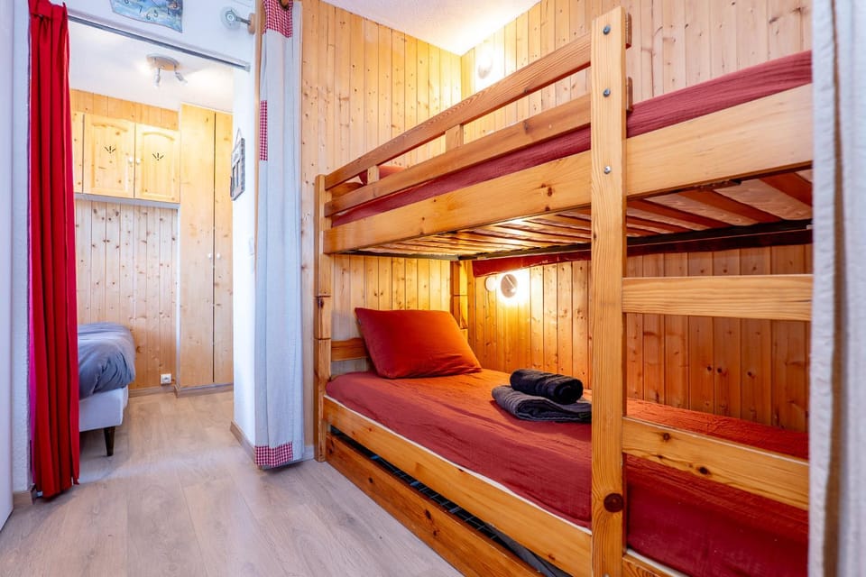 bunk bed