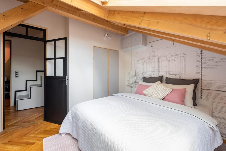 Bed, Bedroom