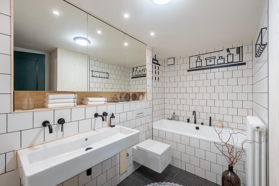 Bathroom, Bath