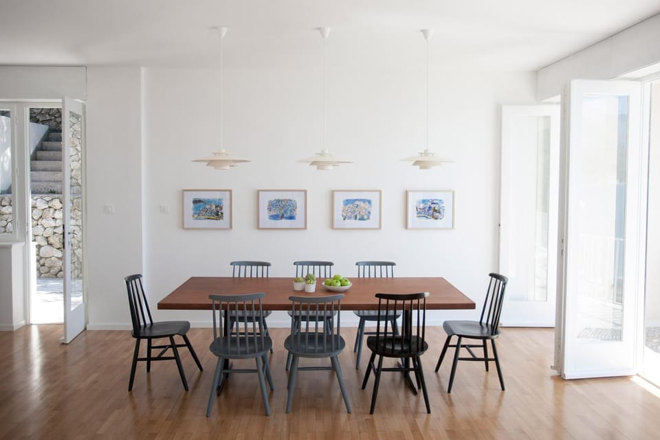 Day, Dining area