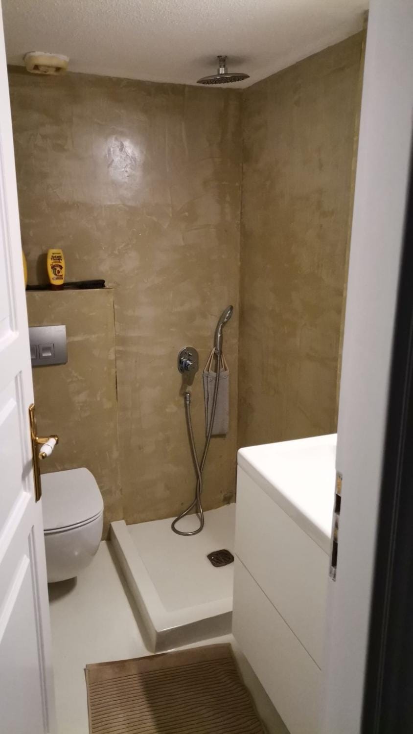 Shower, Toilet, Bathroom