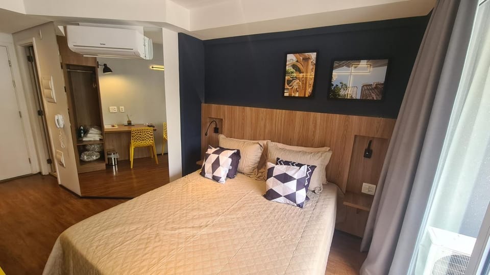 Bed, Photo of the whole room, Bedroom, wardrobe, air conditioner