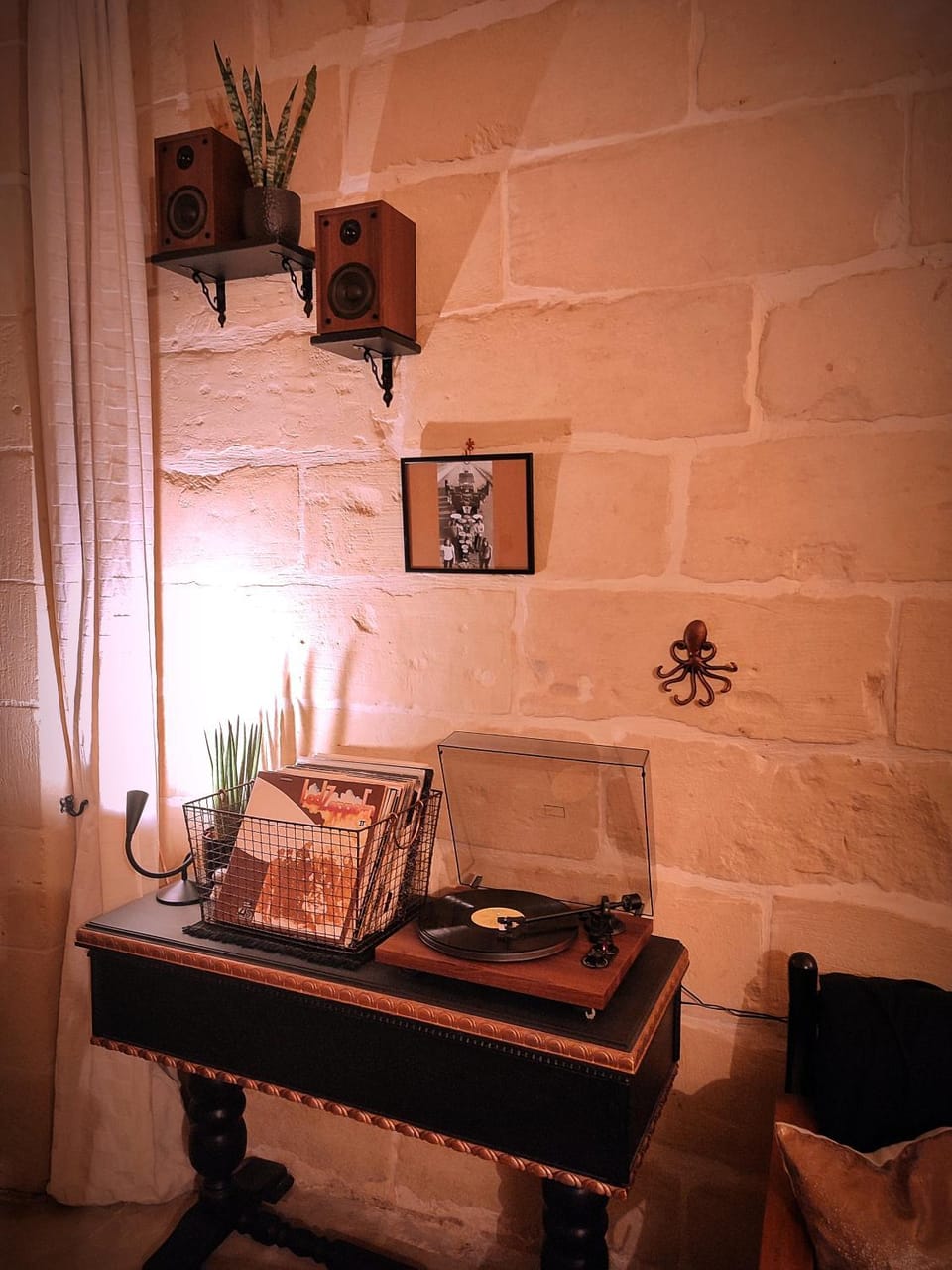 OnTheRocks - Holiday Home in Victoria, Gozo House in Malta