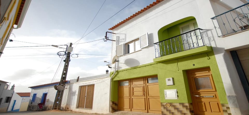 Property building, Day, Street view