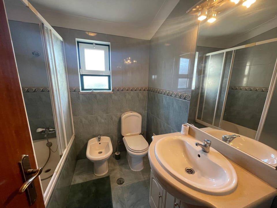 Shower, Toilet, Bathroom, bidet