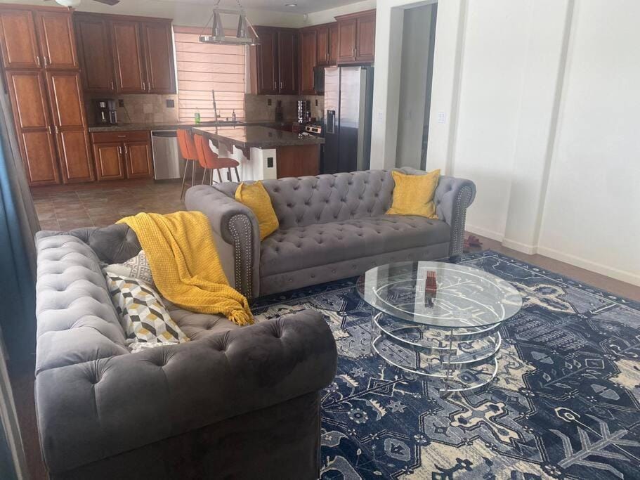 Cozy hideaway 30 miles to Mt Rose Ski, Tahoe/ Reno House in Reno