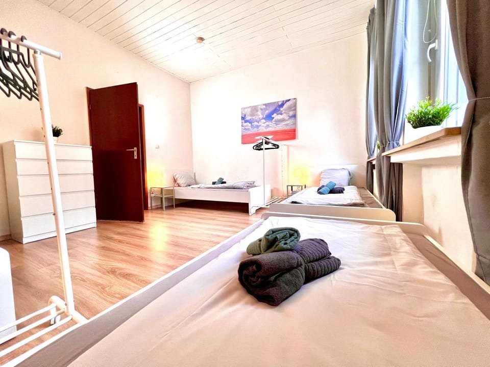 Bed, Photo of the whole room, Bedroom, towels
