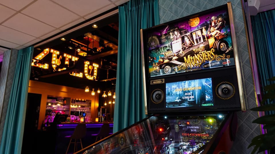 Communal lounge/ TV room, Lounge or bar, Evening entertainment