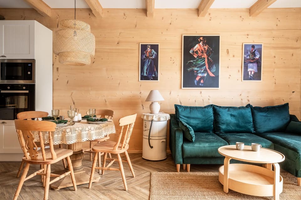 Kitchen or kitchenette, Living room, Seating area, Dining area, minibar