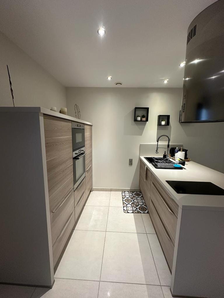 Kitchen or kitchenette, minibar, pet friendly, stove