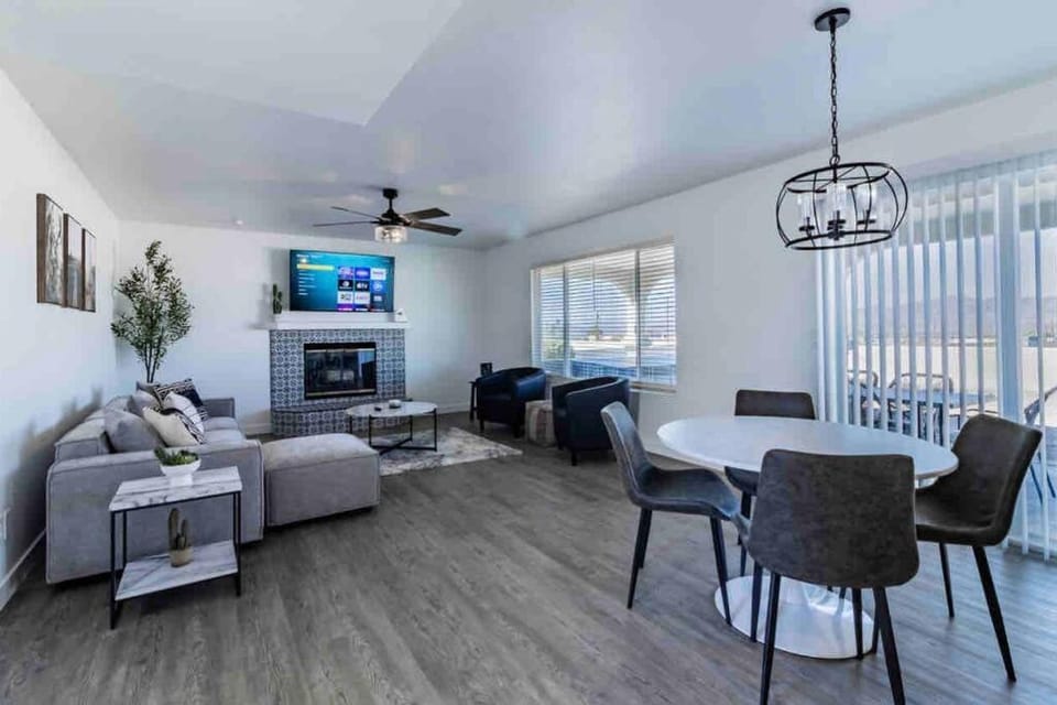 Peaceful Desert Villa Amazing View, Pool, Spa House in Lake Havasu City