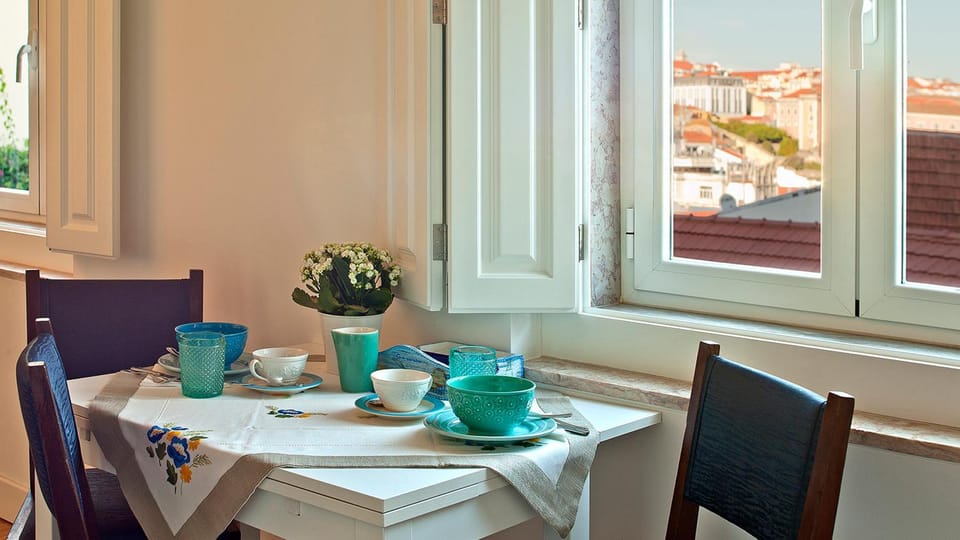 Dining area, City view