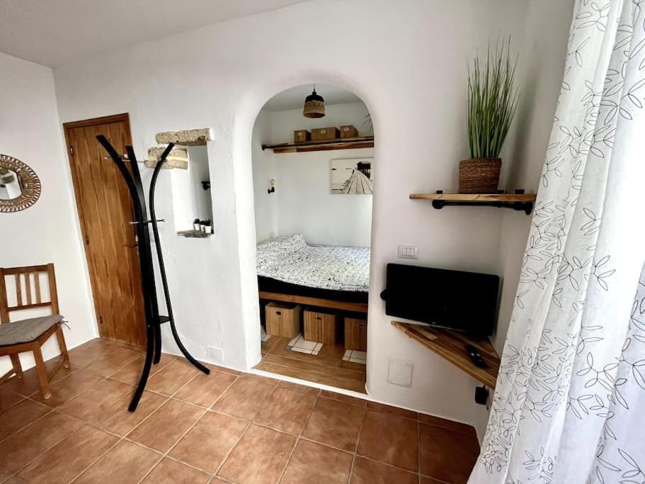 TV and multimedia, Photo of the whole room, Bedroom