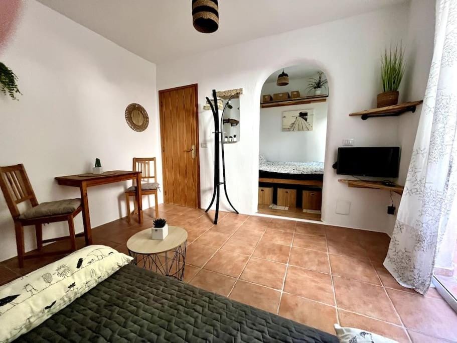 TV and multimedia, Living room, Dining area