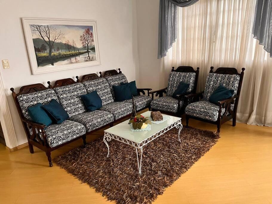 Triplex 5 min do Jardim Botânico House in Curitiba