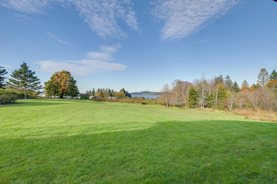 Maine Retreat w/ Ocean Views, Walk to Downtown! Apartment in Eastport