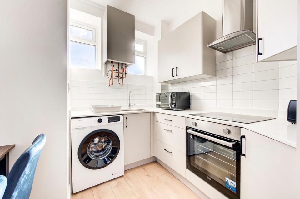 Kitchen or kitchenette, kitchen