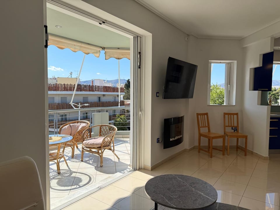 Patio, TV and multimedia, View (from property/room), Balcony/Terrace, Living room, Seating area