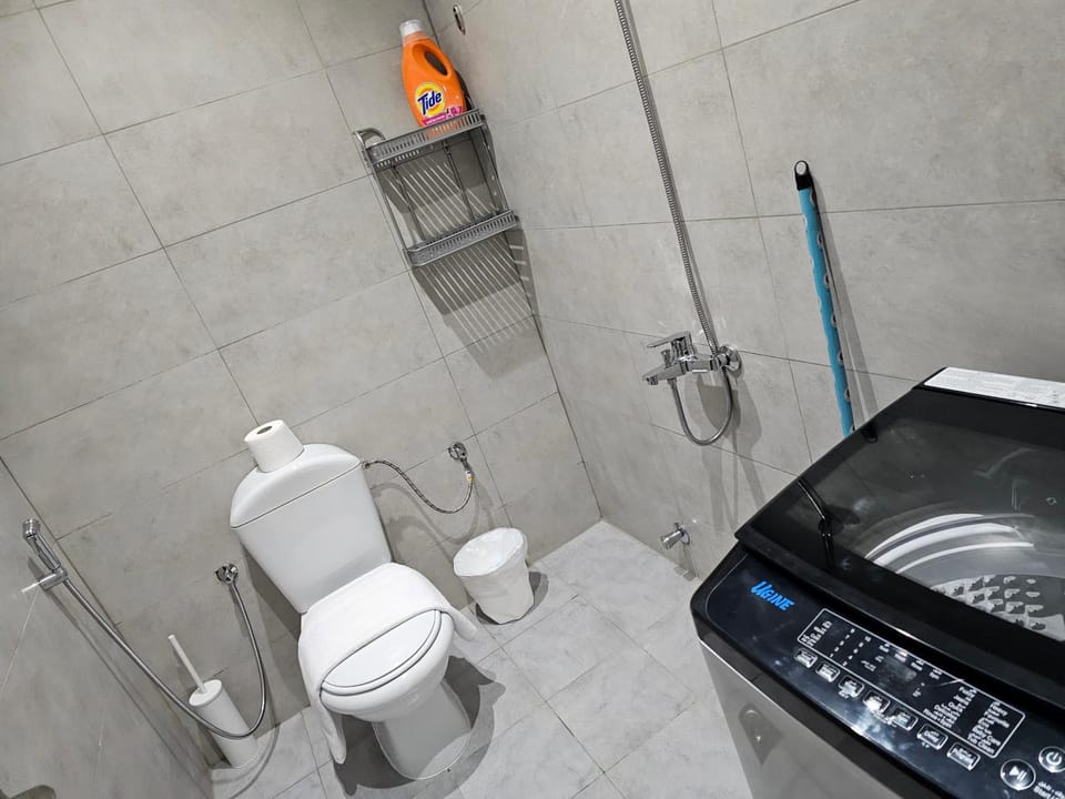 الشقق الفاخرة Modern Apartments of 3 Bedrooms 5 minutes to Haram Apartment in Medina