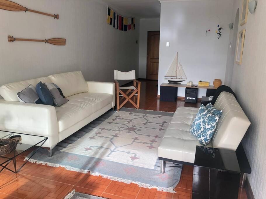 Living room, Photo of the whole room, Seating area
