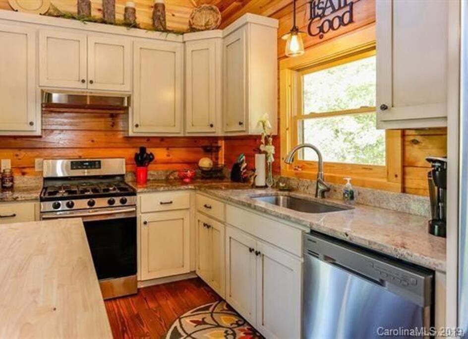 luxury Dear Tryon Cabin by TIEC in Green River Highlands Cabin in Tennessee