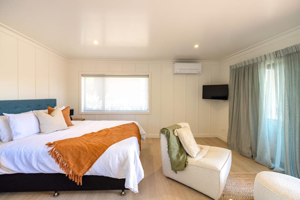 Onetangi Beach Stays Studio 2 - Coast & Country Apartment in Auckland Region
