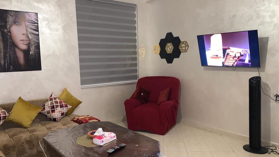 Communal lounge/ TV room, TV and multimedia, Living room, Seating area