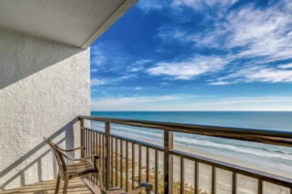 Day, Natural landscape, Balcony/Terrace, Sea view