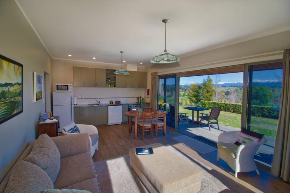 Clayridge Cottages Apartment in Tasman District, Tasman, New Zealand