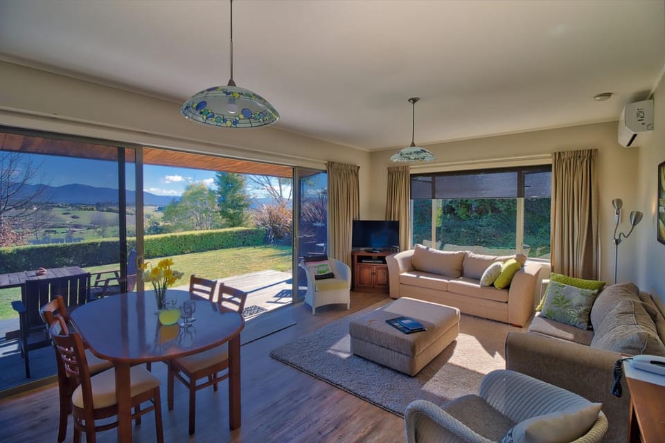 Clayridge Cottages Apartment in Tasman District, Tasman, New Zealand