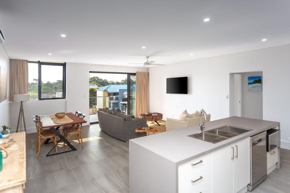 Ishtar Apartment 10 by Book Jervis Bay - Water Views Apartment in Huskisson