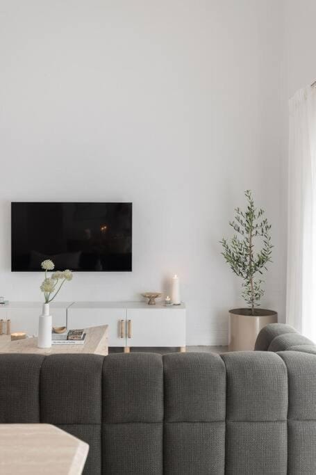 Living room, Evening entertainment