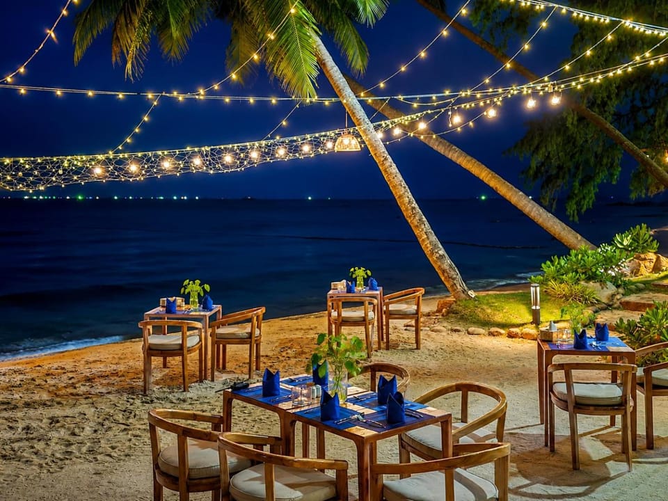 Night, Natural landscape, Dining area, Sea view