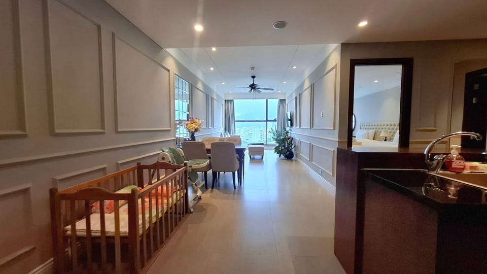 2 Bedroom Luxury Condo Free Airport pick up Apartment in Da Nang