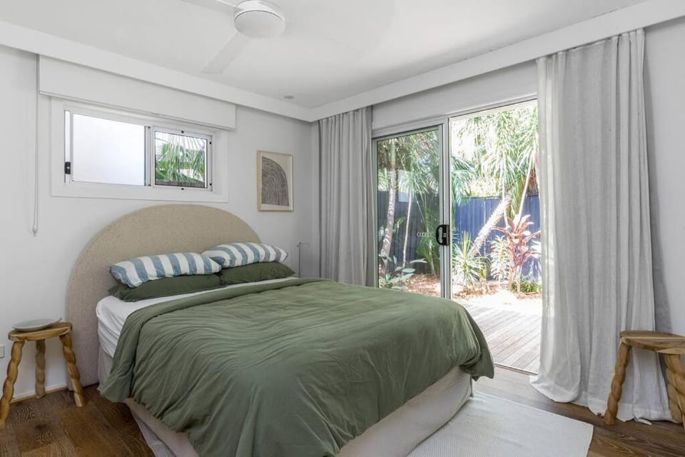 Pool House - Peaceful Luxury, Byron Bay Villa in Byron Bay