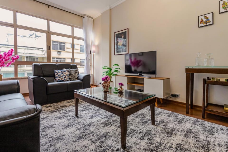 Communal lounge/ TV room, Living room, Seating area