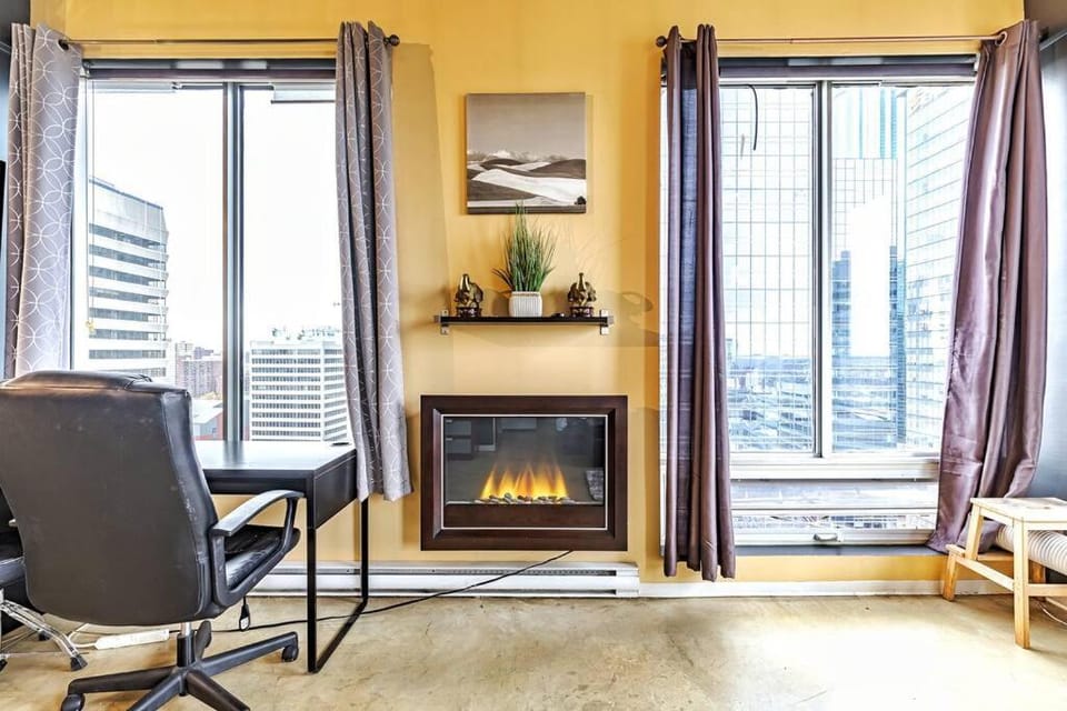 Industrial-Style Cityscape 1 Bedroom Loft Apartment in Edmonton