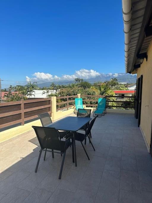Balcony/Terrace, Mountain view