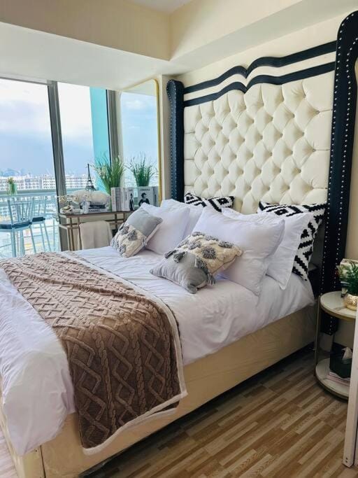 Bed, View (from property/room), Balcony/Terrace, Photo of the whole room, Bedroom, towels