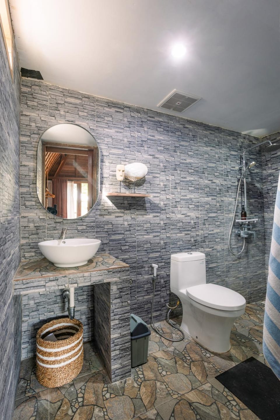 Shower, Toilet, Bathroom