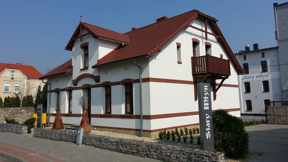 Property building, Restaurant/places to eat, Garden, Balcony/Terrace, Lobby or reception, Lounge or bar, Meeting/conference room
