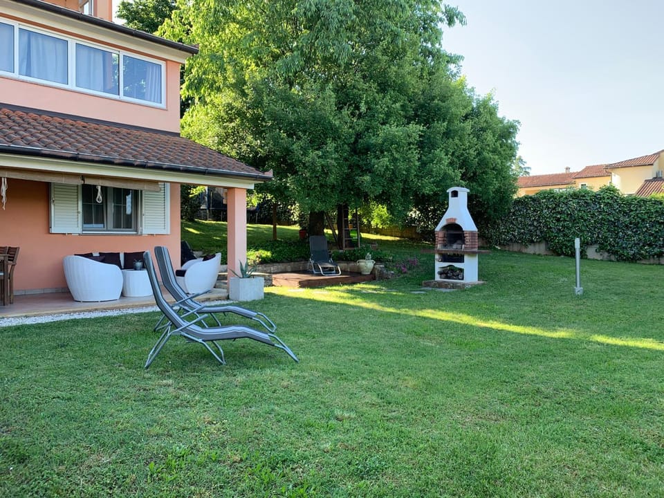 Patio, BBQ facilities, Garden