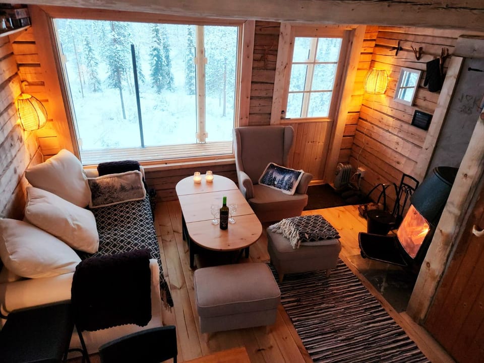 Living room, Seating area, fireplace