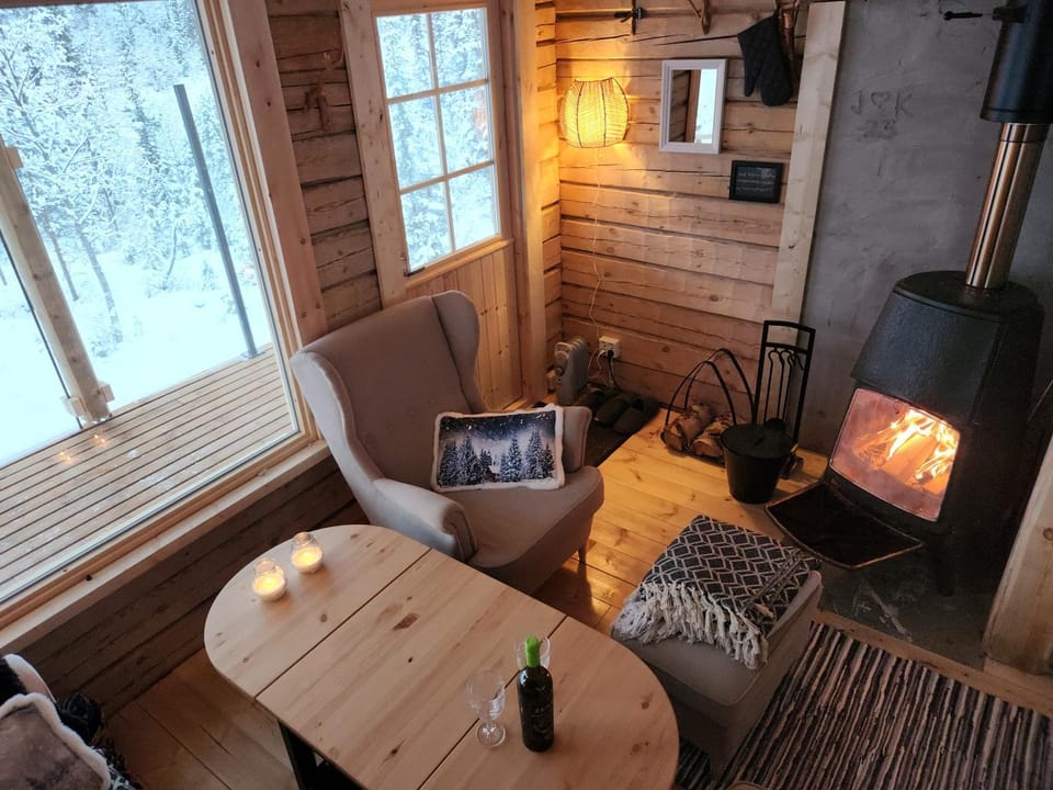 Living room, Seating area, internet