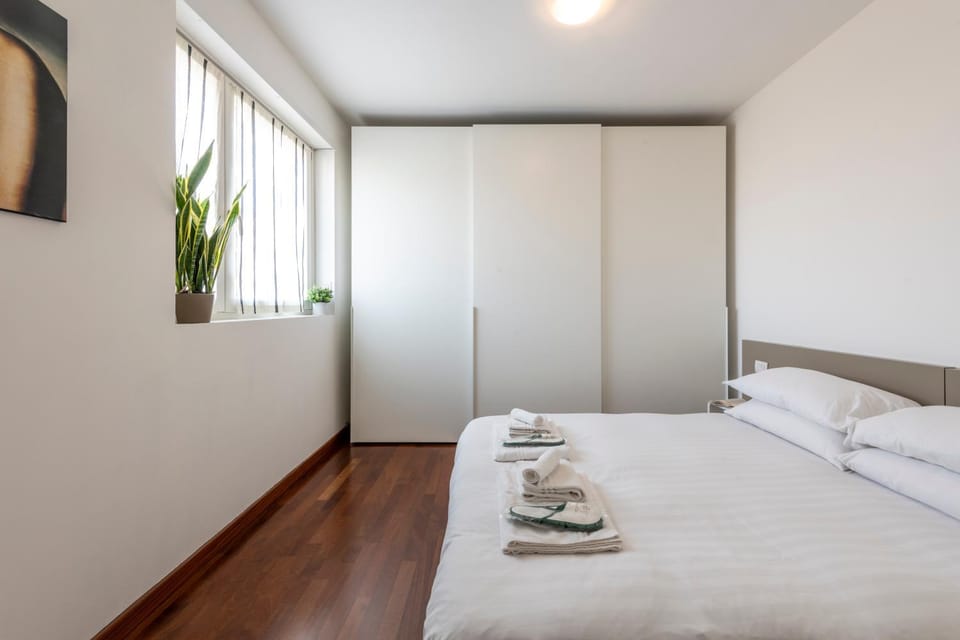 Bed, Photo of the whole room, Bedroom, towels, wardrobe