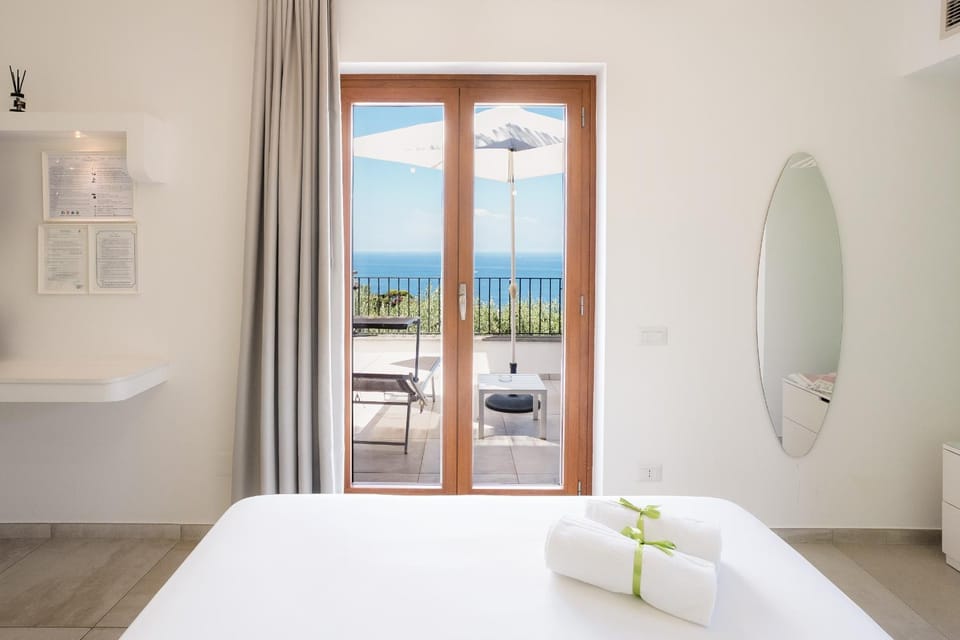 Natural landscape, Bedroom, Sea view